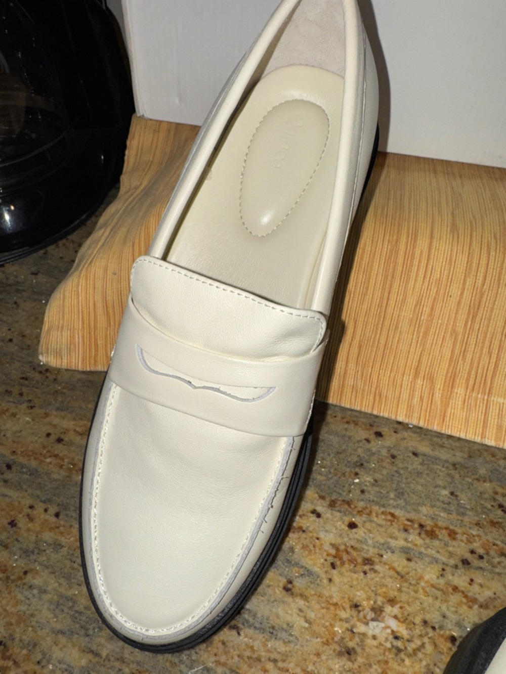 NWOT Quince Cream Leather Penny Loafers with Black Sole Womens 8M with box - Picture 6 of 10